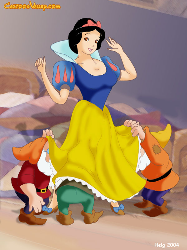 Snow White fucking with seven dwarfs free porn pics